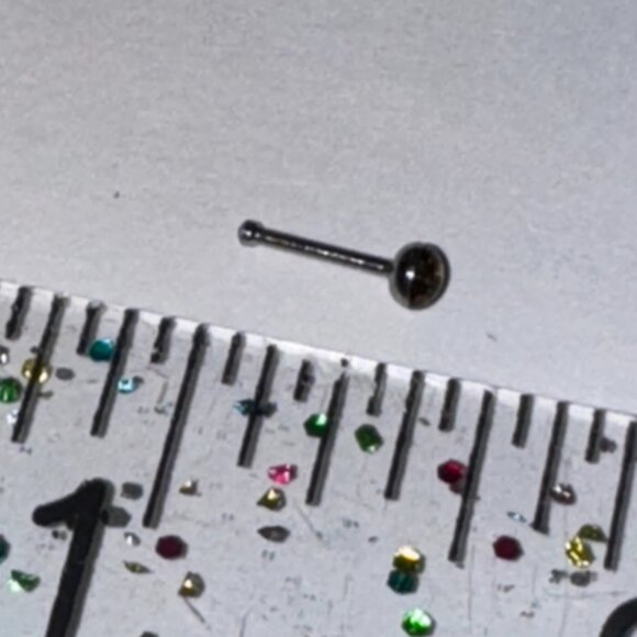 3mm Round Bandana Skull and Crossbones Design 20 gauge nose rings - Picture 6 of 12